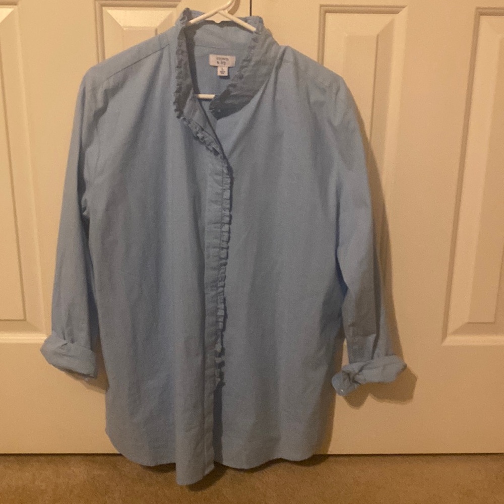 Crown & ivy💥Light blue cotton top.